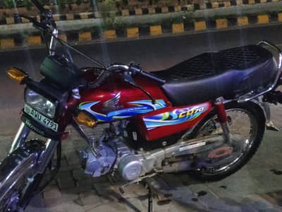 Honda CD 70. . model October 2023