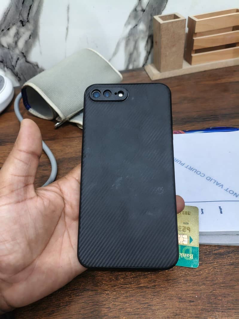 Apple iPhone 7 Plus 5