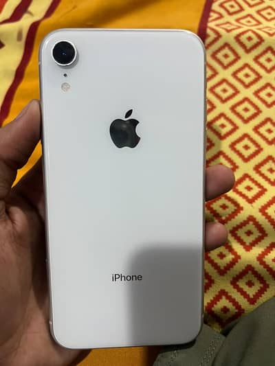 Apple iPhone XR