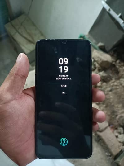 One Plus 6T 8/128 snapdragon 845 gaming mobile camera out class