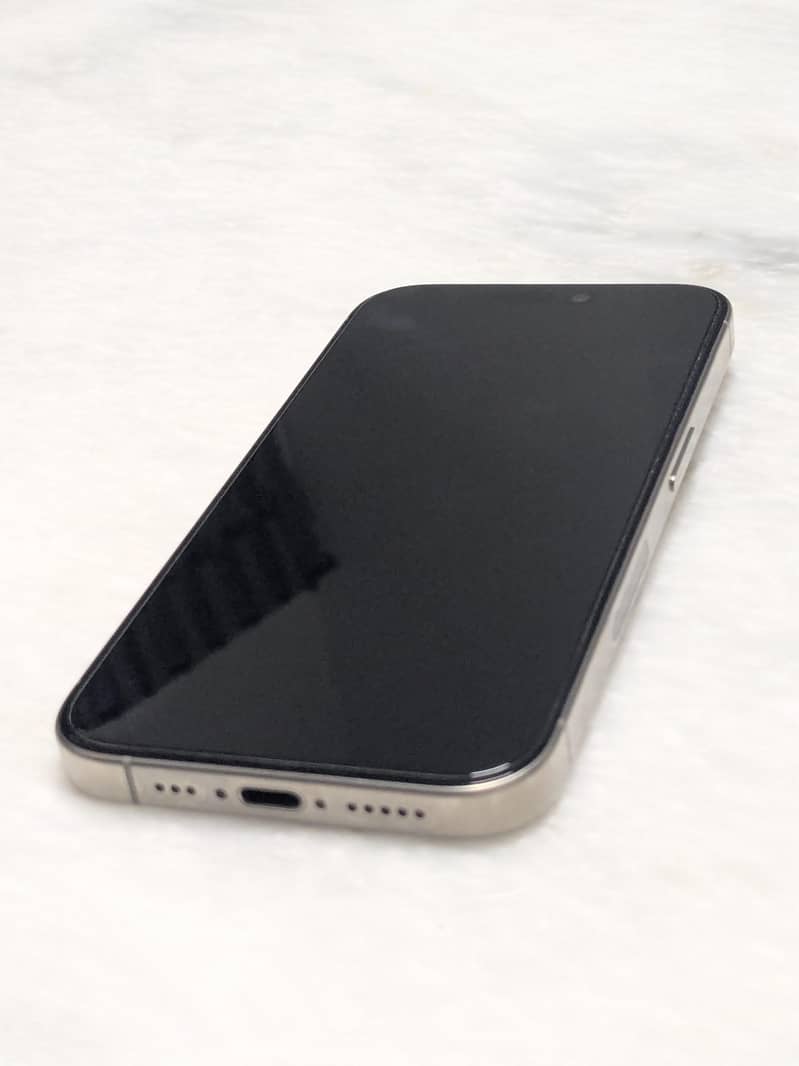 Apple iPhone 15 Pro 1