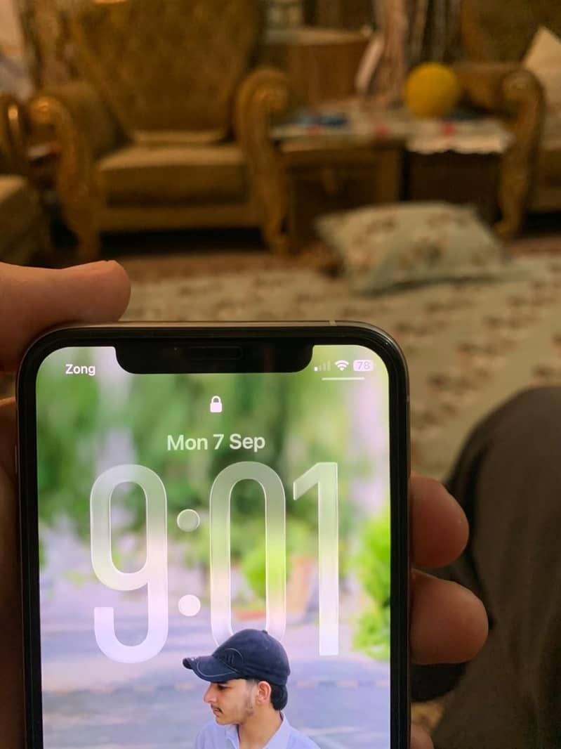 Apple iPhone 11 Pro 8