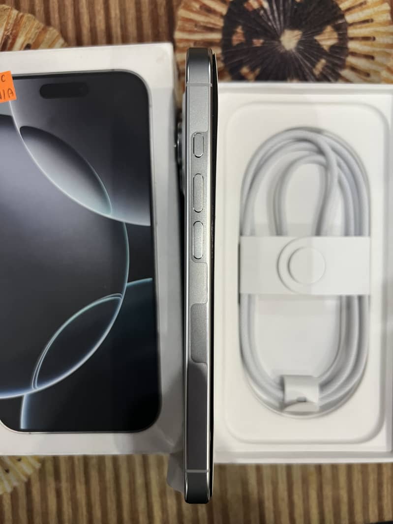 Apple iPhone 16 Pro 6