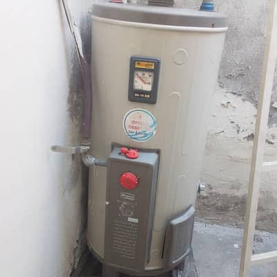 20 to 22 Liters Gas Geyser - Excellent Working Condition