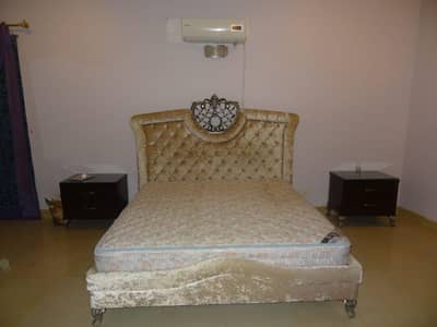 Bedroom Furniture Set for Sale