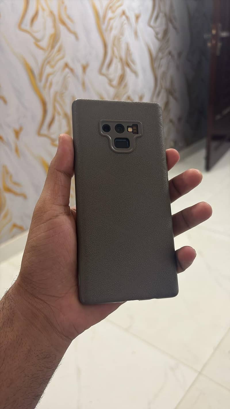 Samsung Mobile Note 9 1