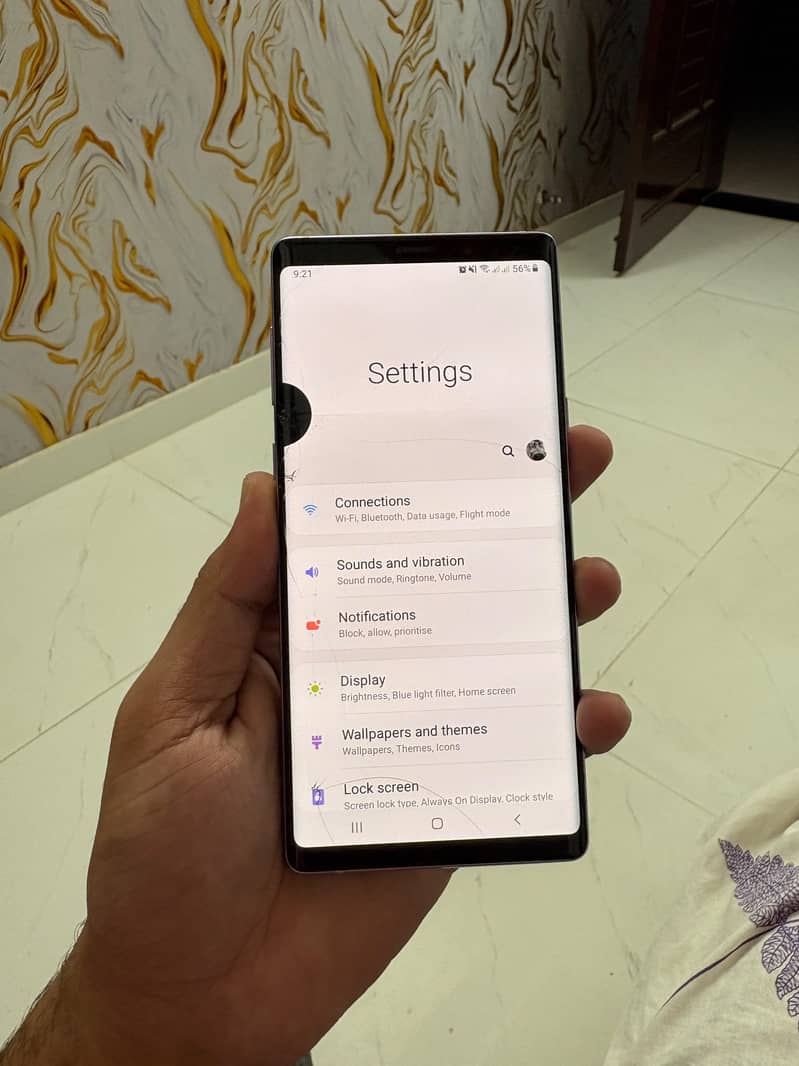 Samsung Mobile Note 9 6
