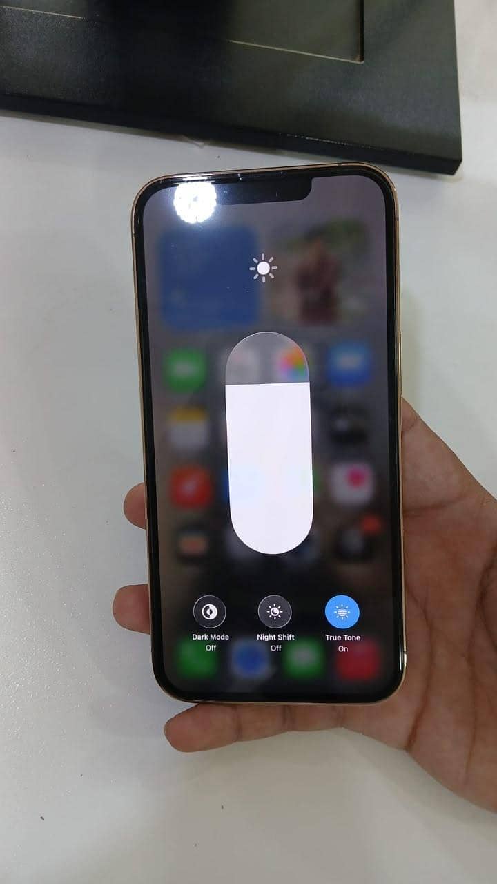 Apple iPhone 13 Pro 4
