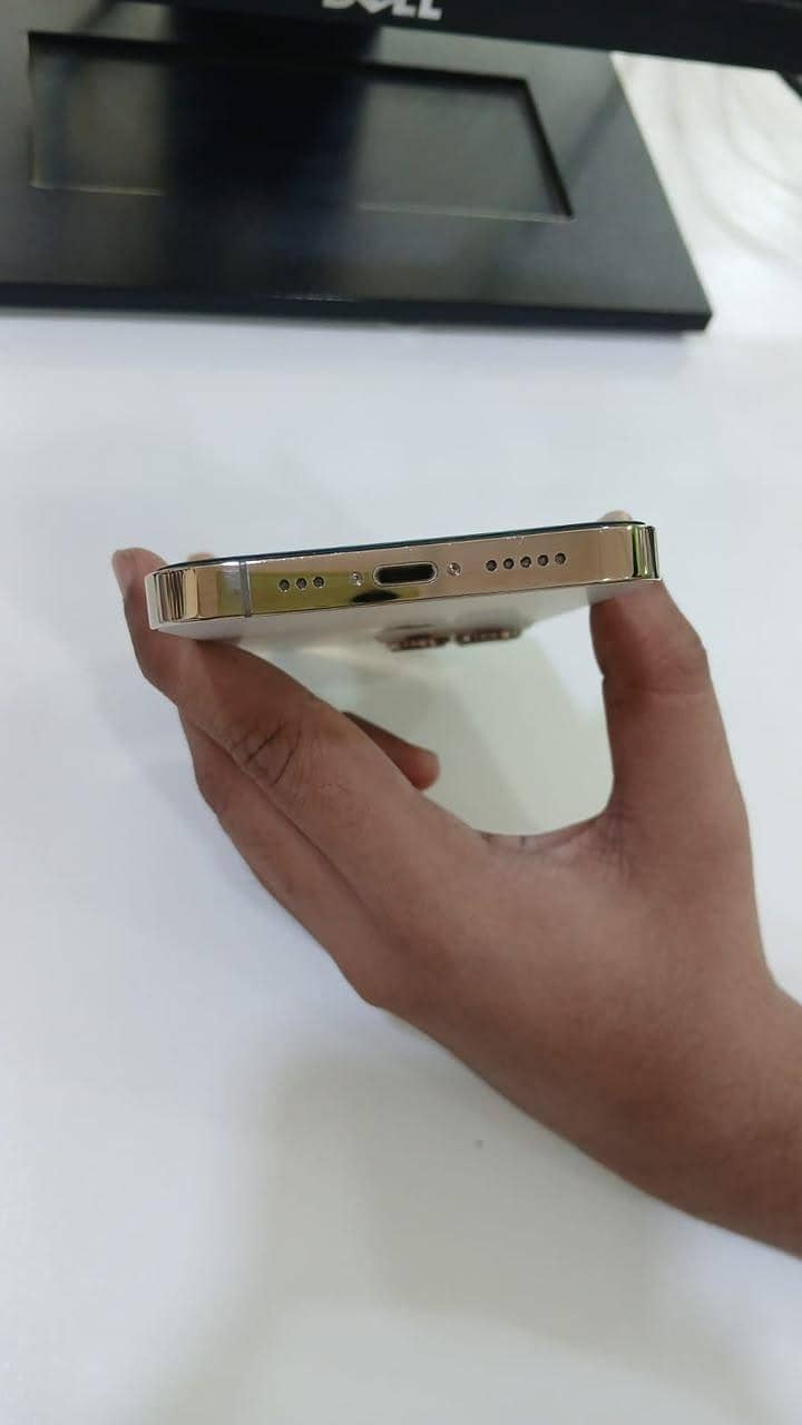 Apple iPhone 13 Pro 9
