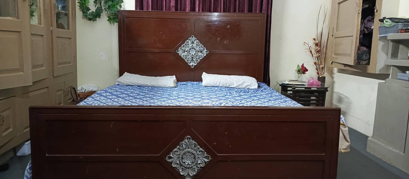 king Bed With dressing table 0