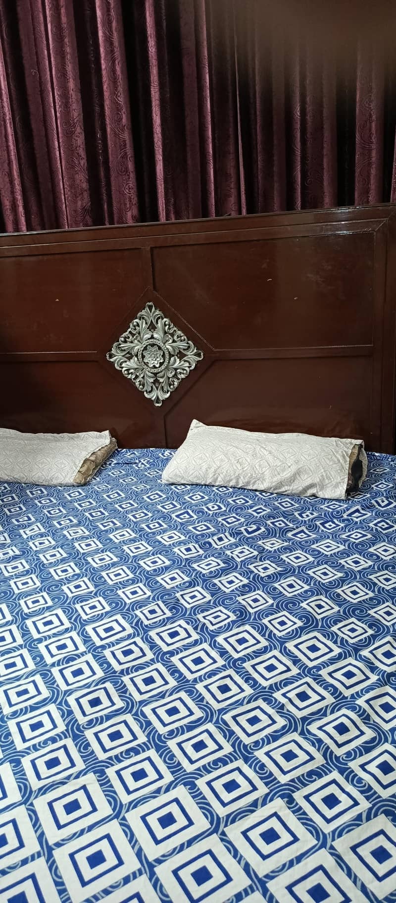 king Bed With dressing table 3
