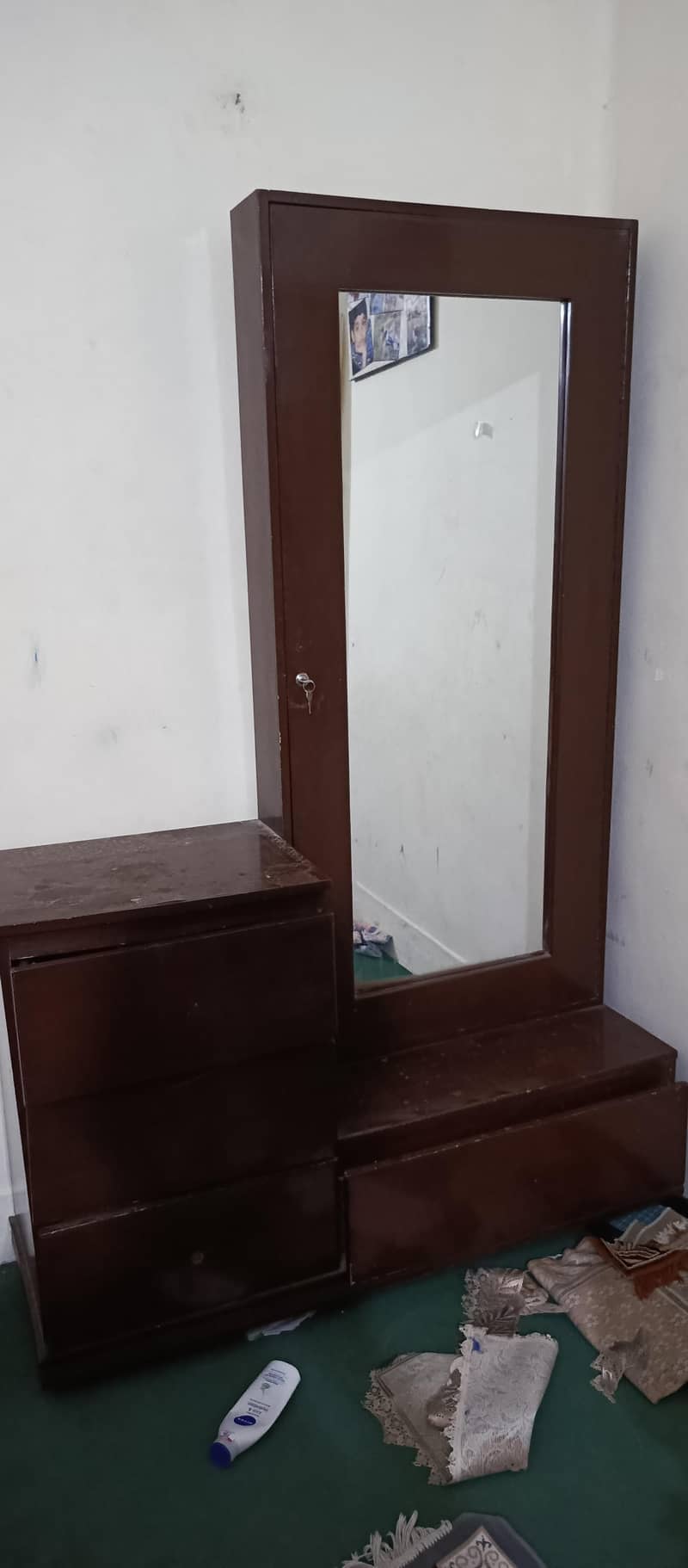 king Bed With dressing table 4