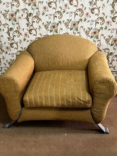 1 seater sofa urgently sale