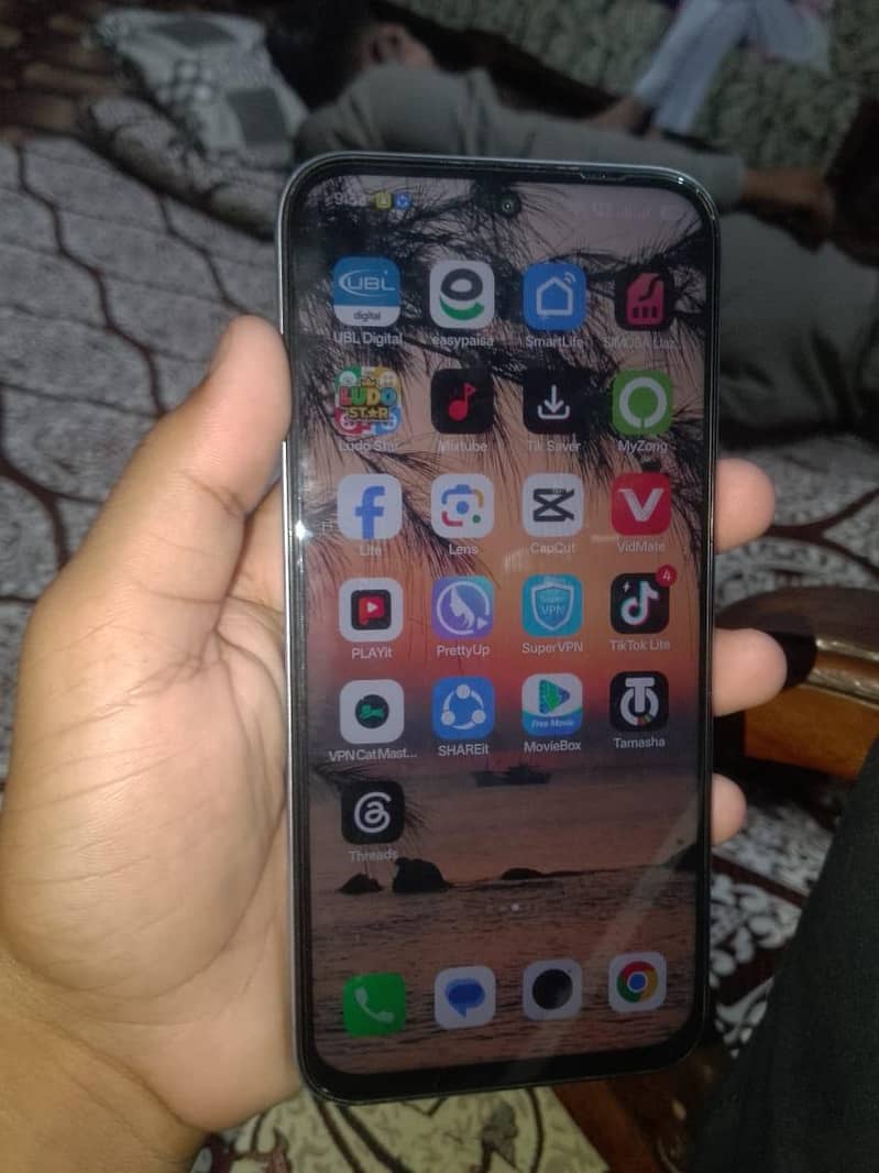 OPPO A6k 1