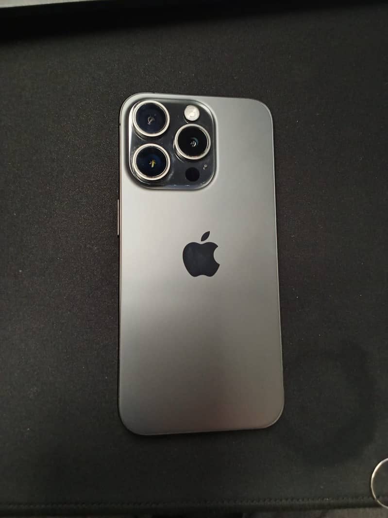 Apple iPhone 15 Pro 0