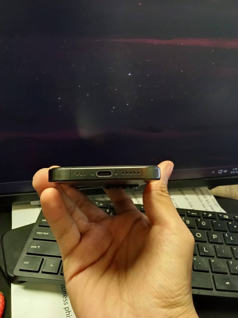 Apple iPhone 15 Pro 3