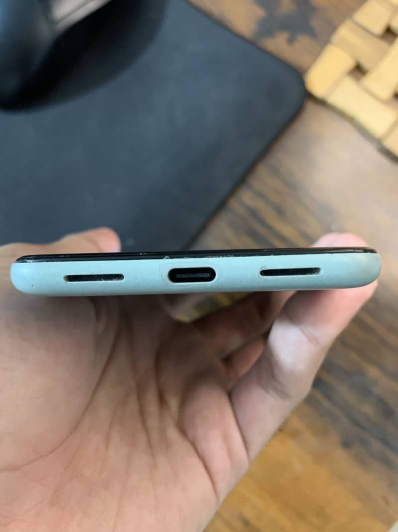 Google Pixel 5 4