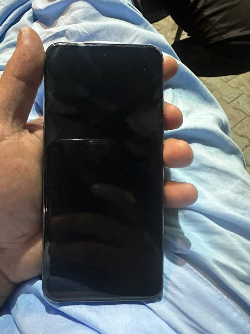 Google Pixel 8 3