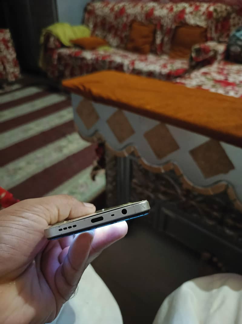 Realme C53 0