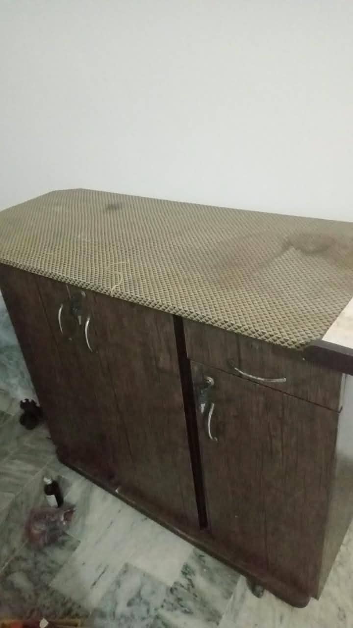 Iron Table stand 0