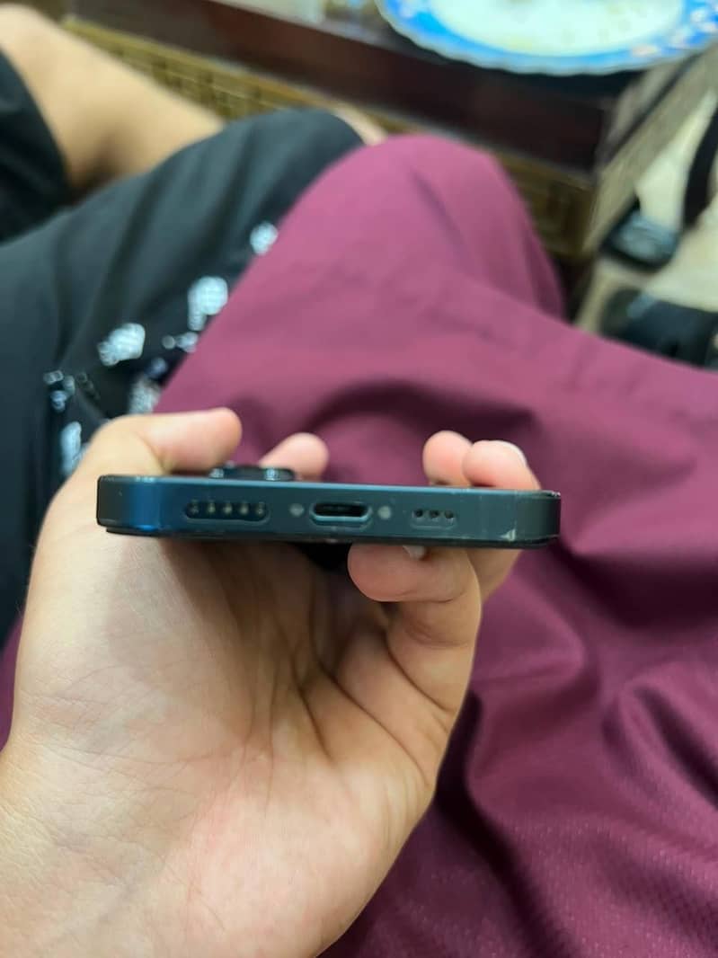 Apple iPhone 14 4