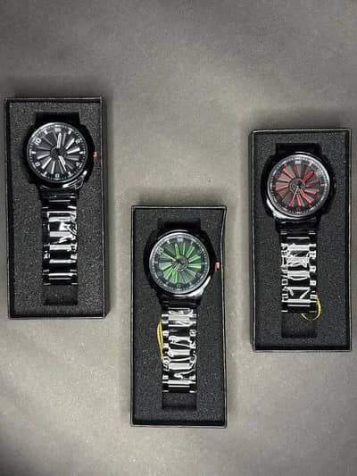 Stainless steel spinning premium watch with premium box. .