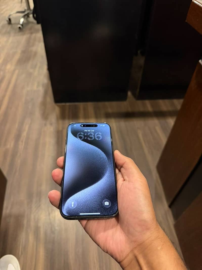 Apple iPhone 15 Pro 0