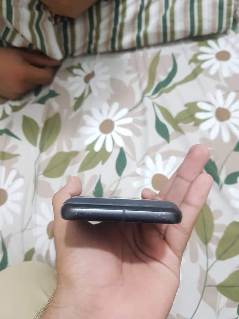 Google Pixel 8 5