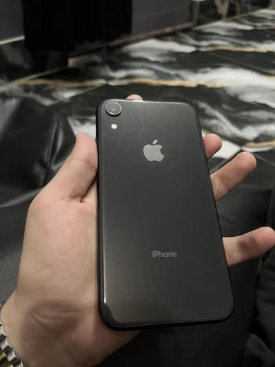 Apple iPhone XR