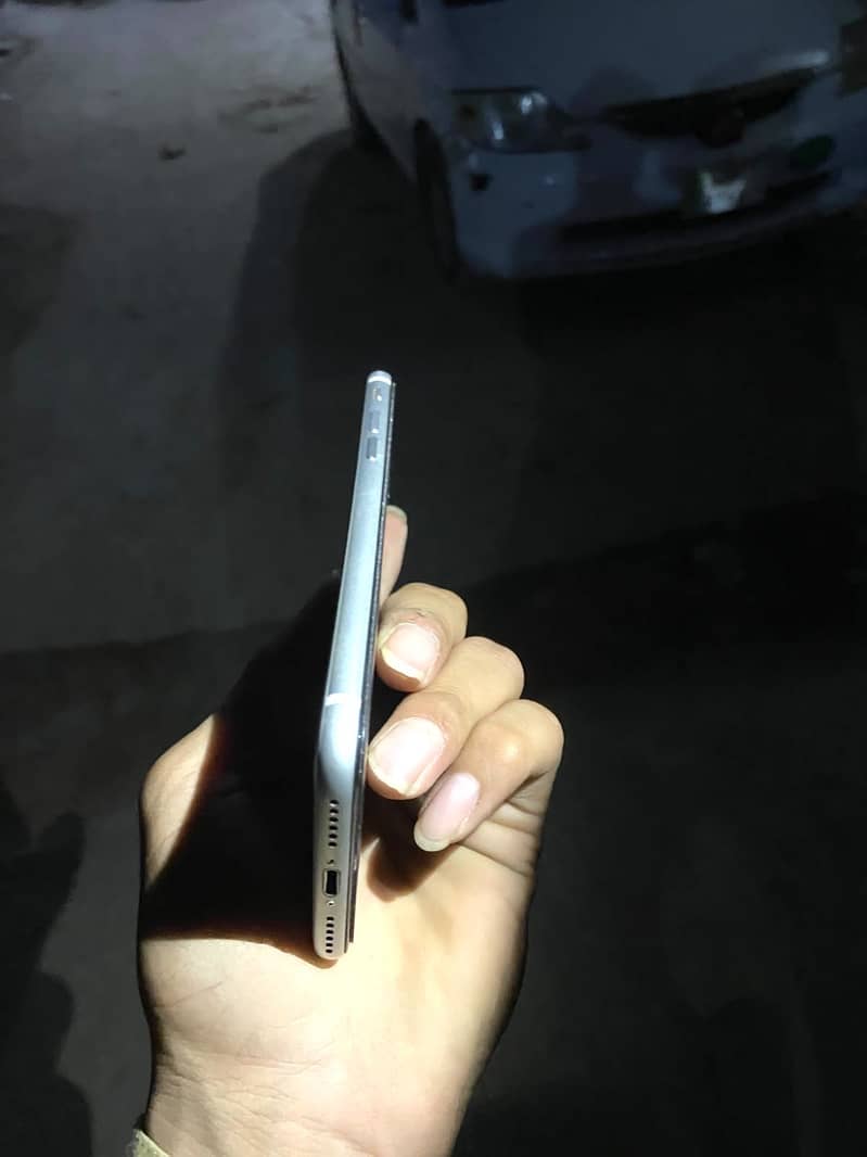 Apple iPhone SE 3