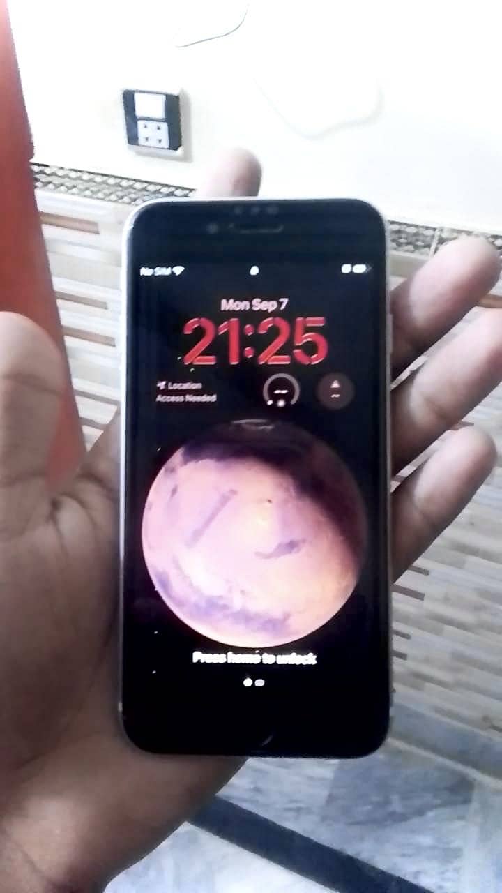 Apple iPhone SE 4