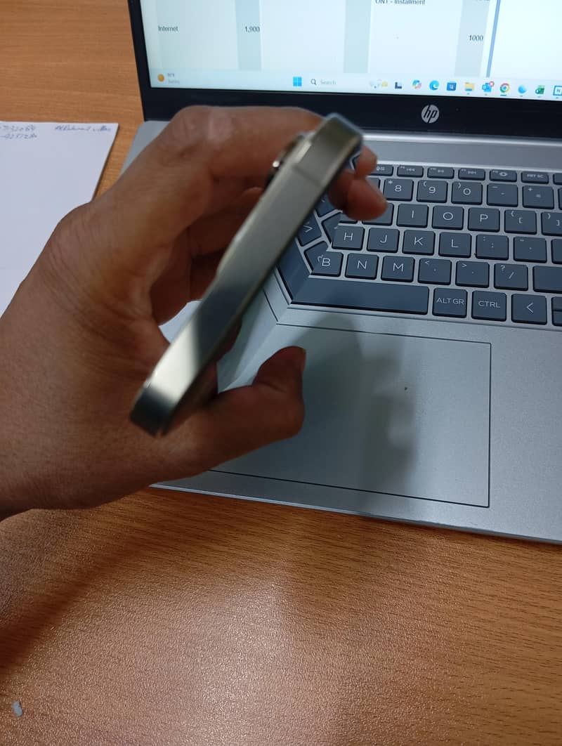 Apple iPhone 14 Pro Max 0