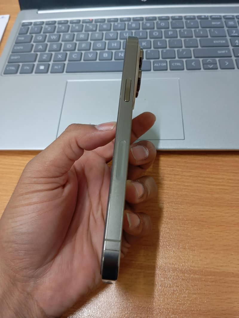 Apple iPhone 14 Pro Max 1