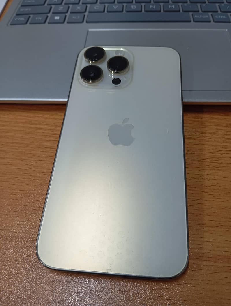 Apple iPhone 14 Pro Max 6