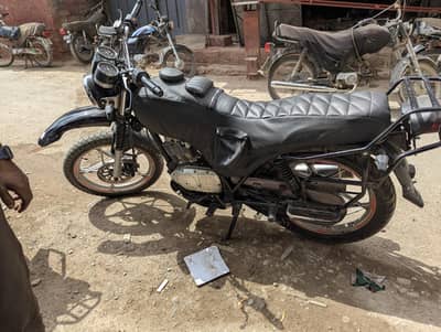 SUZUKI GS 150 SE