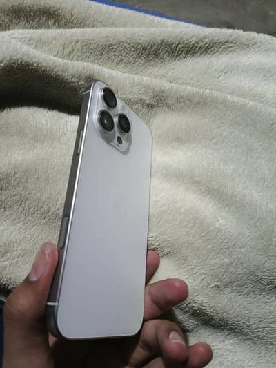 Apple iPhone 16 Pro Max