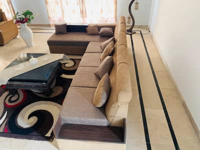 Beautiful Sofa Set for Sale – Good Condition