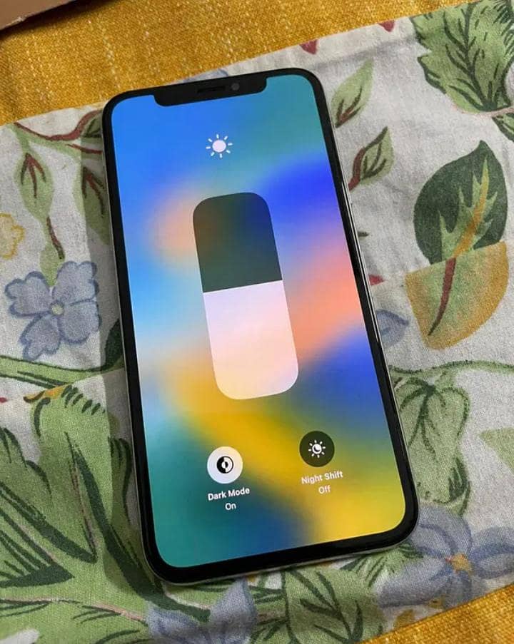 Apple iPhone X 3