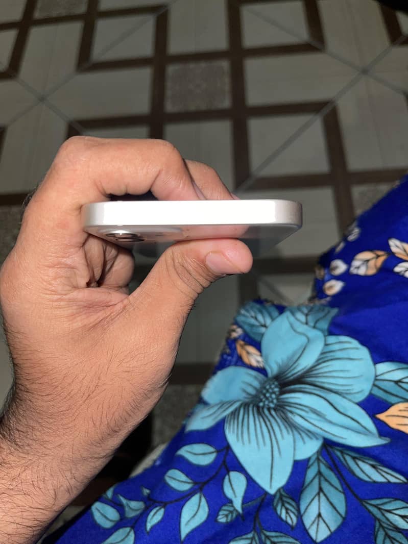Apple iPhone 12 2