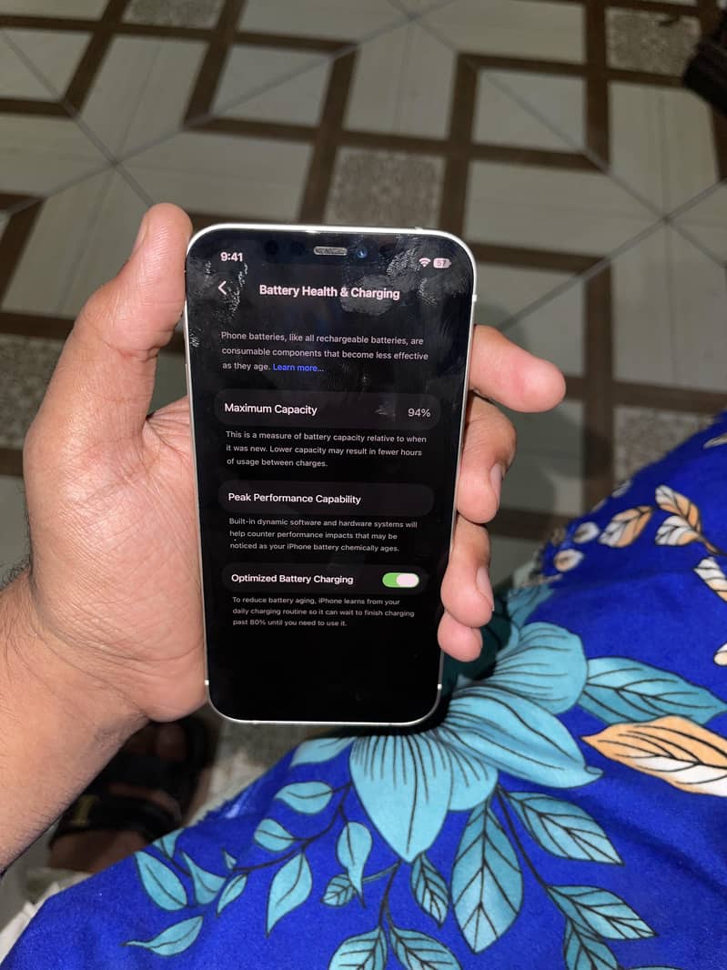 Apple iPhone 12 3
