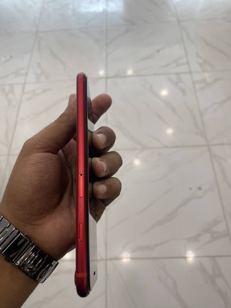 Apple iPhone 8 Plus 1