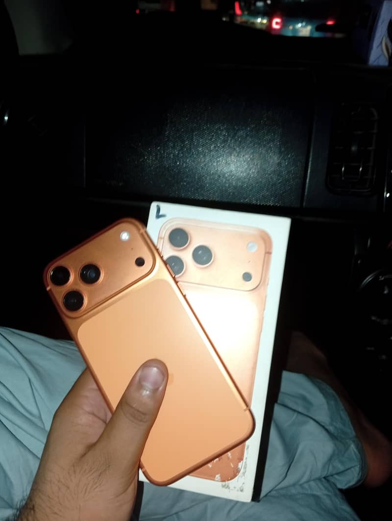 Apple iPhone 17 Pro Max 3