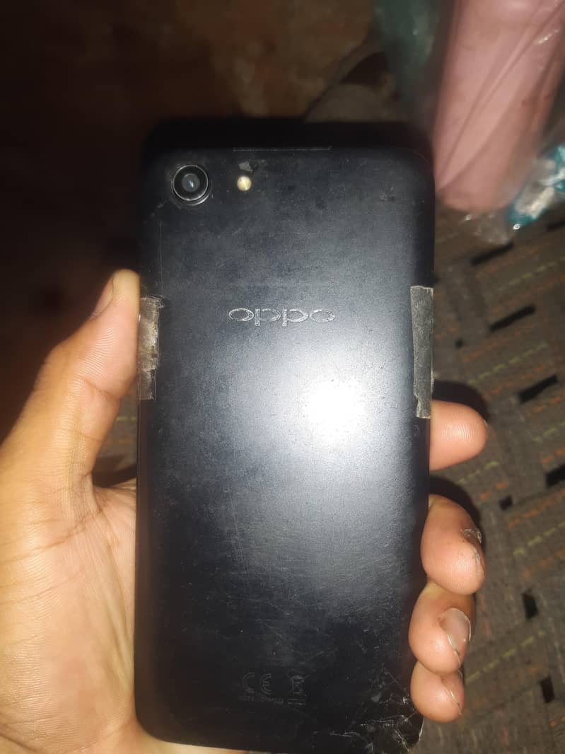OPPO A83 1