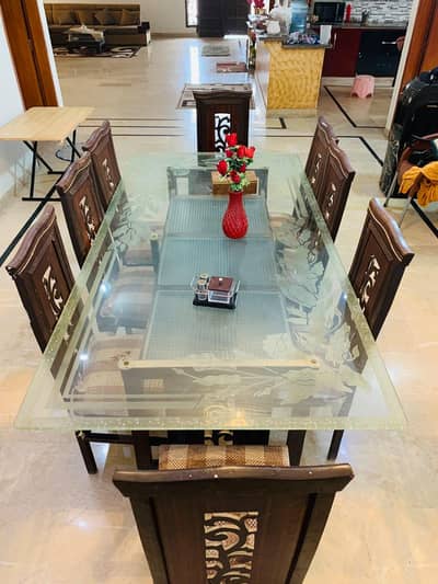 Beautiful Dining Table Set for Sale  Description: