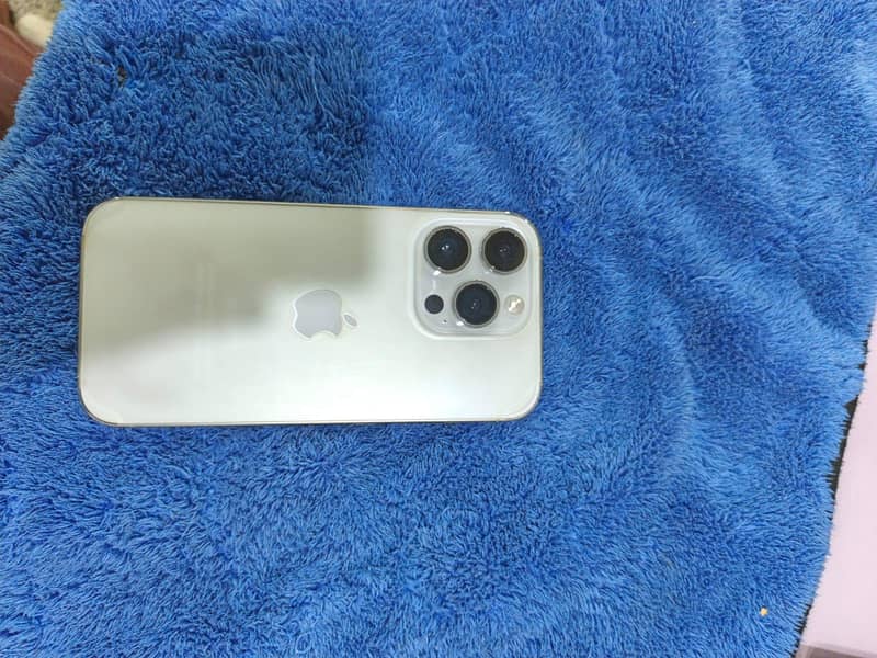 Apple iPhone 14 Pro 0