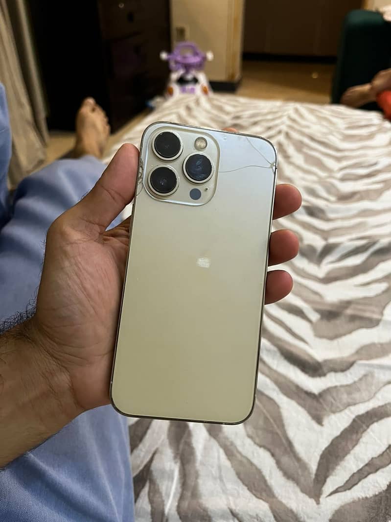 Apple iPhone 13 Pro 4