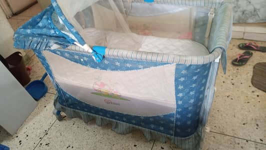 baby cot Tinnies