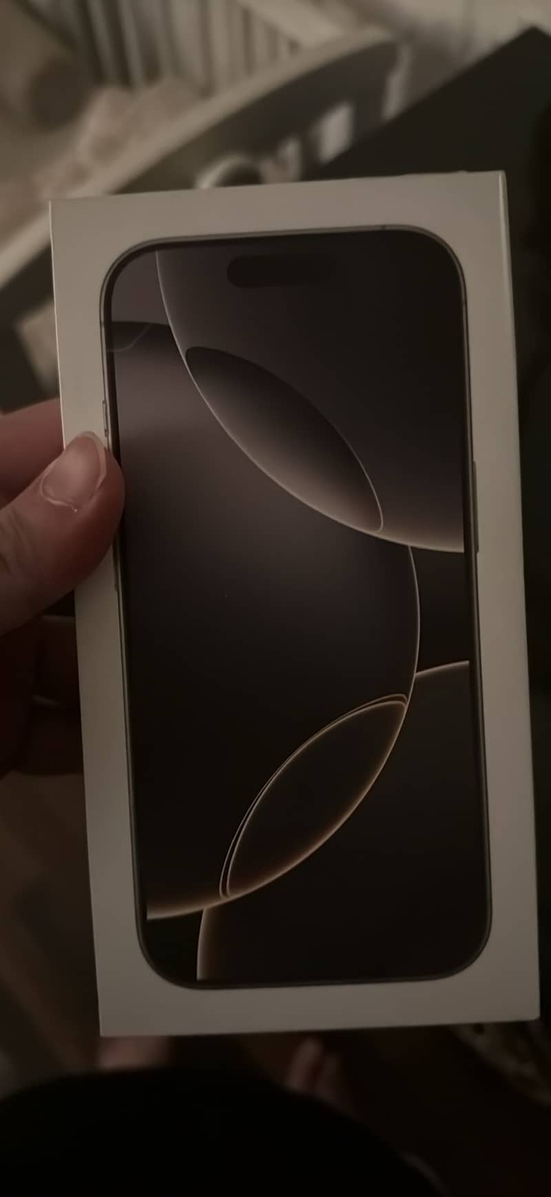 Apple iPhone 16 Pro 1