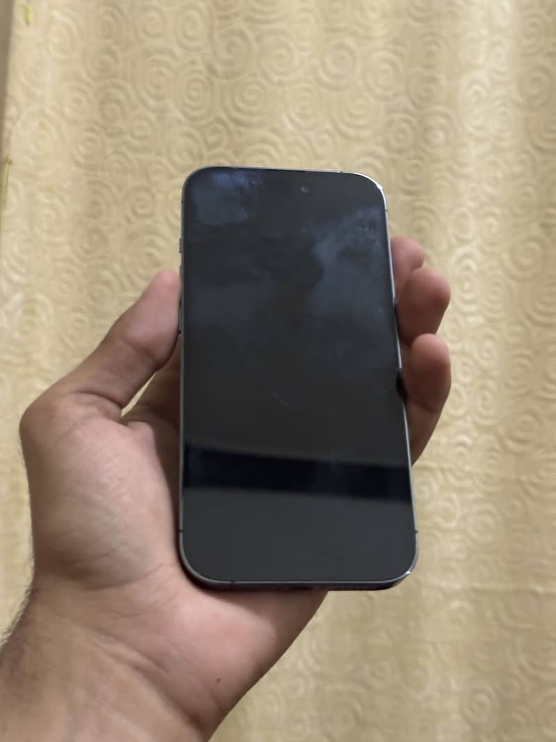 Apple iPhone 14 Pro 1
