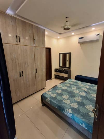 10 Marla House Available For Rent In DHA Phase 7 Y Block